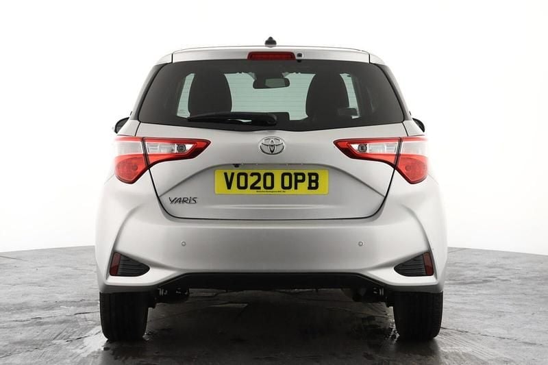 Used Toyota Yaris 107 HP (78 kW) 2020 Silver Hatchback