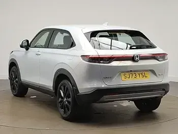 Used Honda HR-V Elegance 131 HP (96 kW) 2023 White SUV