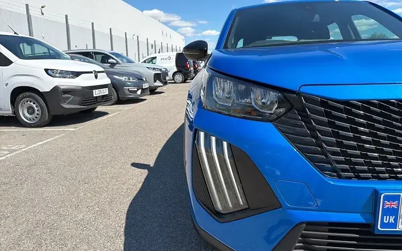 New Peugeot e-2008 Active 114 kW (156 HP) 2026 Blue SUV