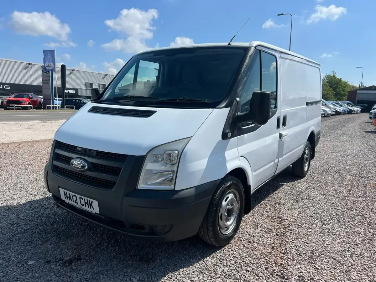 Usado Ford Transit 85 HP (62 kW) 2012 Branco Van