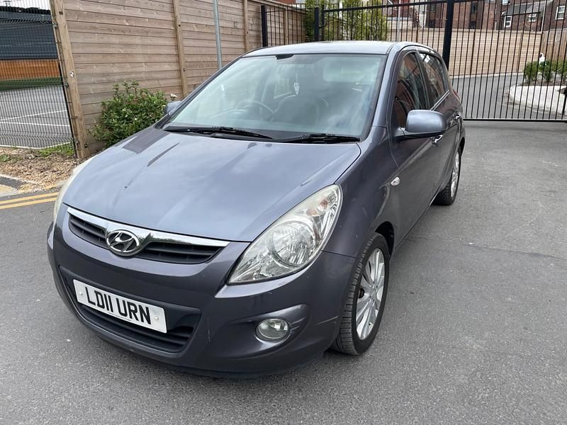 Grey Used 2011 Hyundai i20 Style Hatchback | £1,795 (Fair price) - Image 1/4