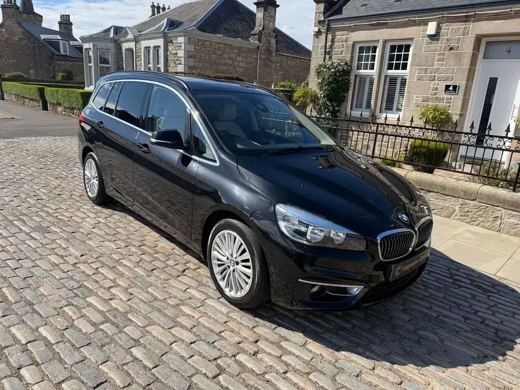 Used BMW 218 Luxury Line 136 HP (100 kW) 2015 Black Estate