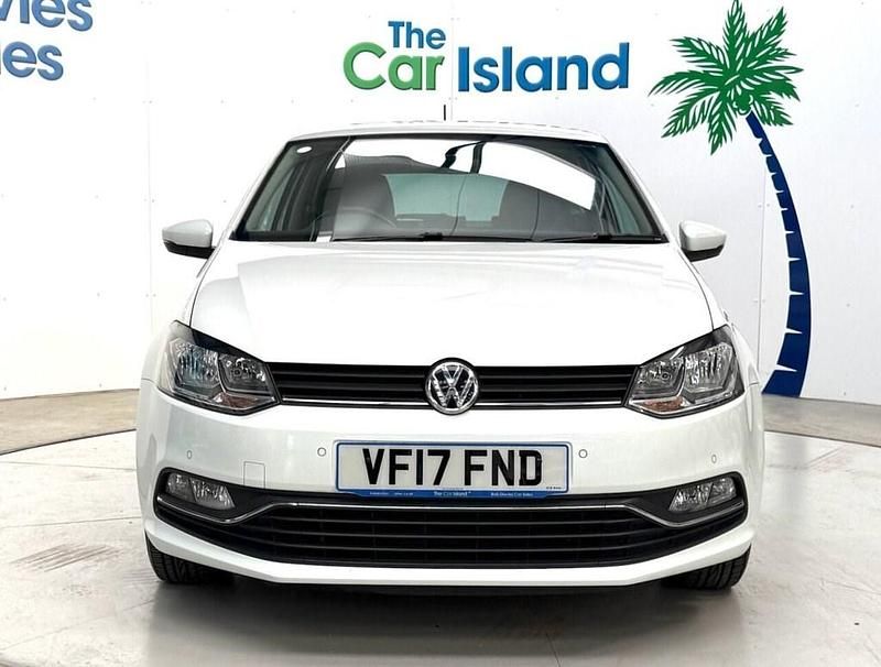 Used VW Polo Edition 60 HP (44 kW) 2017 White Hatchback