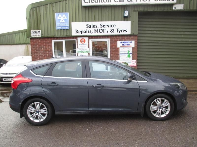Used Ford Focus Titanium 2014 Grey Hatchback