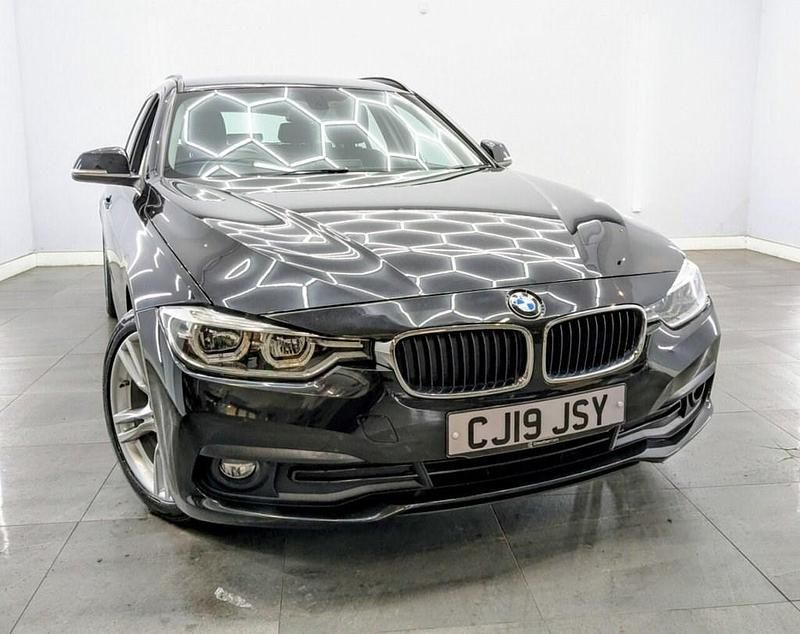 Black Used 2019 BMW 320 Efficient Dynamics Estate | £13,950 (Super price) - Image 1/4