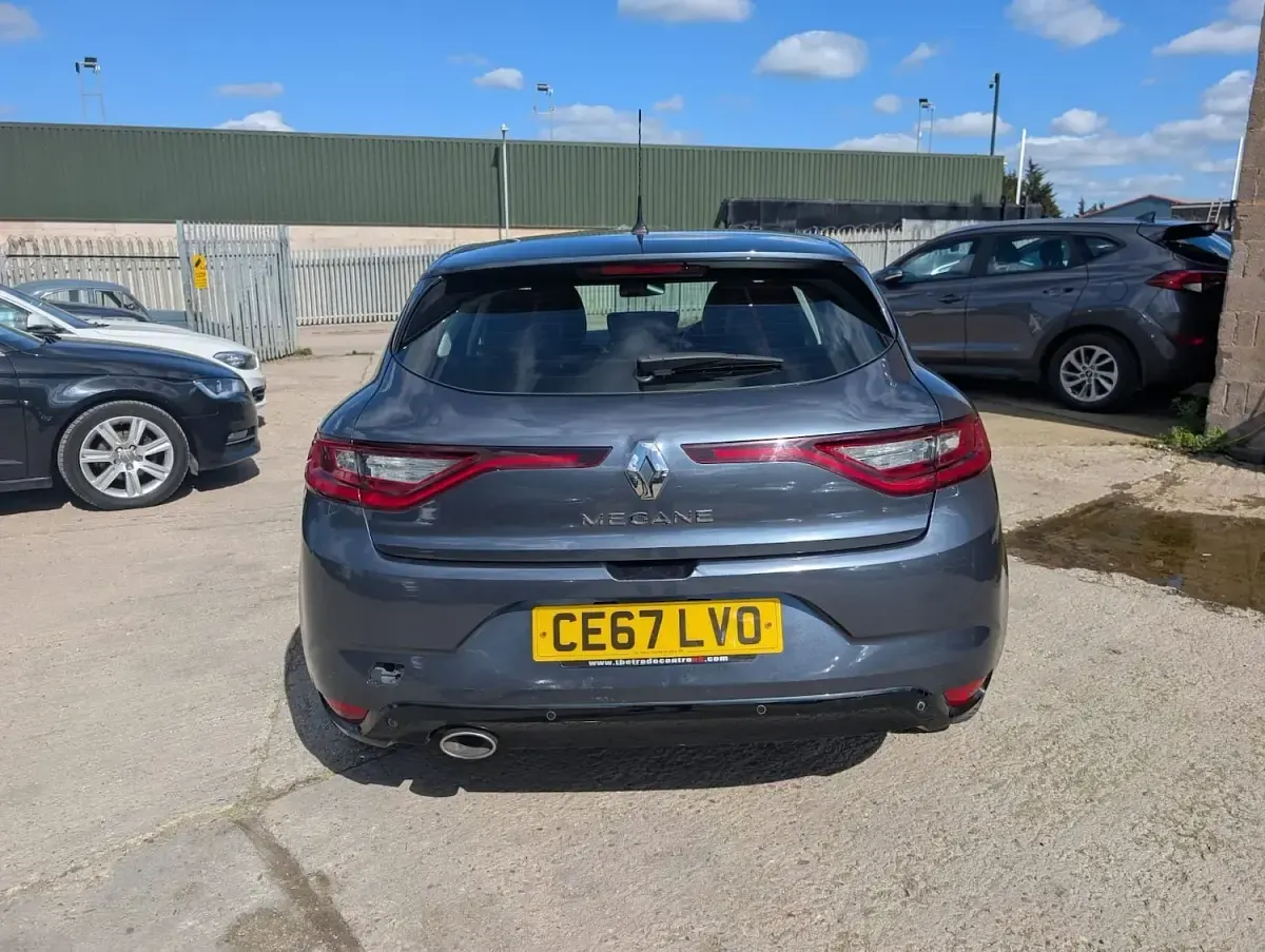 Used Renault Mégane Dynamique 110 HP (80 kW) 2017 Grey Hatchback