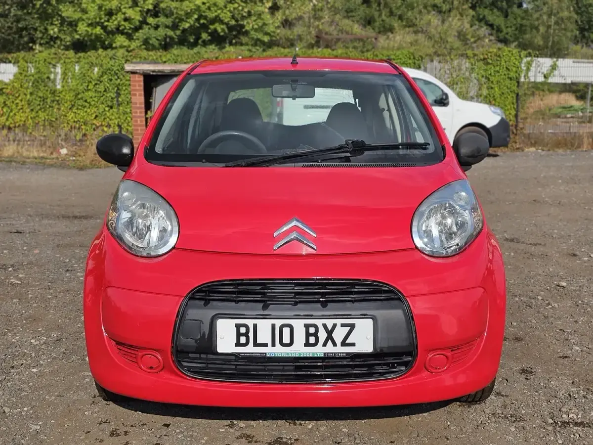 Used Citroën C1 68 HP (50 kW) 2010 Red Hatchback