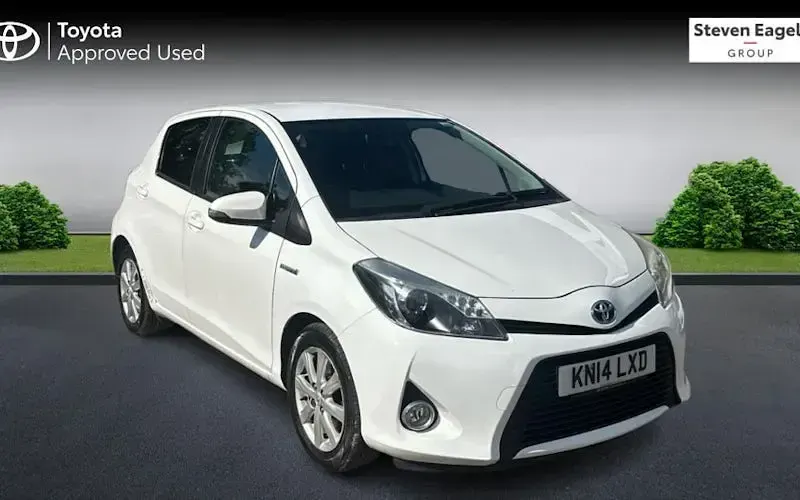 Used Toyota Yaris 101 HP (74 kW) 2014 Hatchback