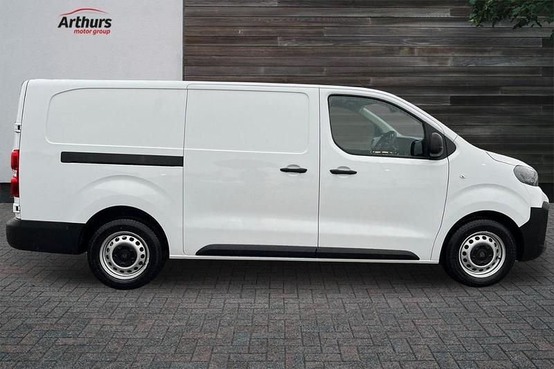New Peugeot Expert 118 HP (86 kW) 2026 White Van