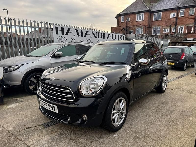 Black Used 2015 Mini Cooper D Countryman SUV | £8,250 (Fair price) - Image 1/4