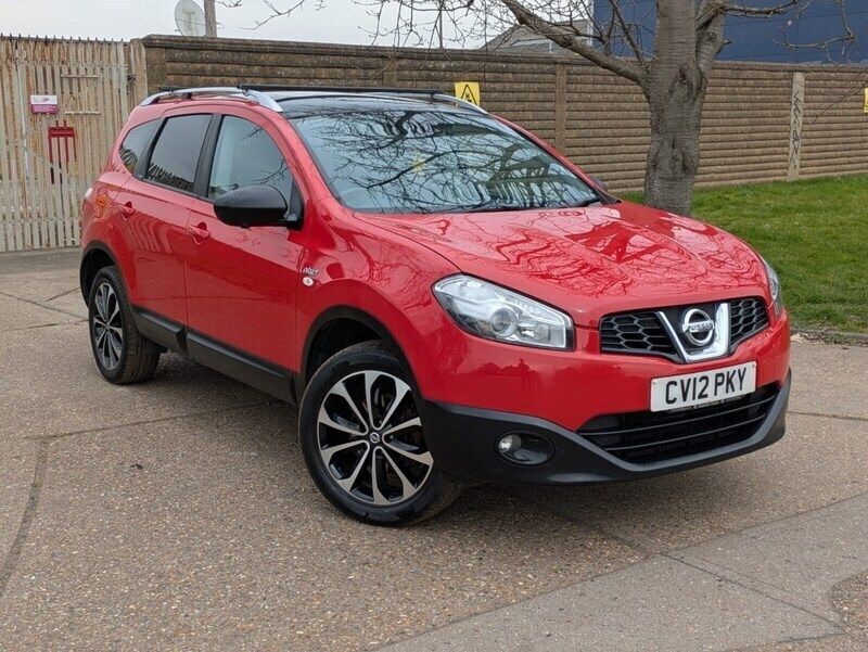 Red Used 2012 Nissan Qashqai +2 N-TEC SUV | £3,150 (Fair price) - Image 1/4