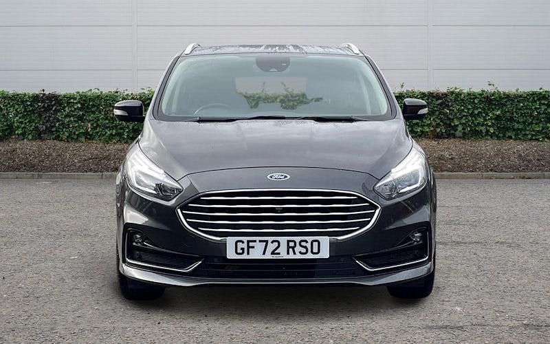 Used Ford S-MAX Titanium 190 HP (139 kW) 2022 Grey MPV