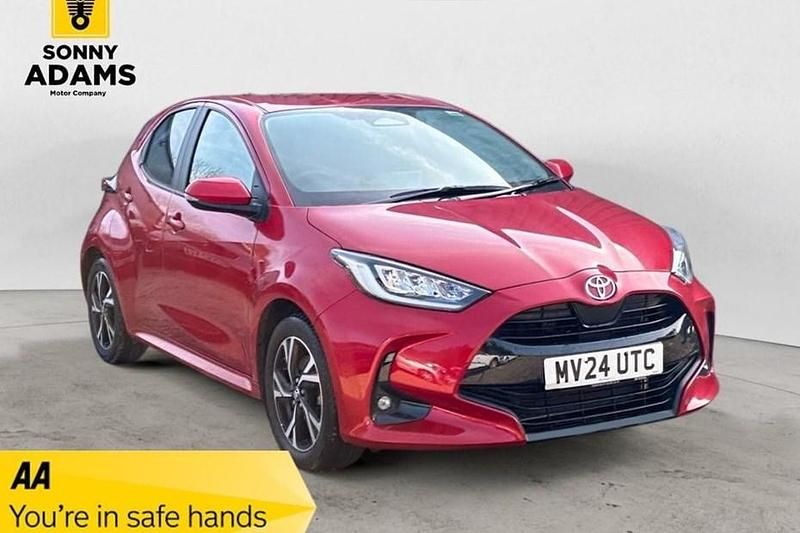 Used Toyota Yaris Hybrid Design 116 HP (85 kW) 2024