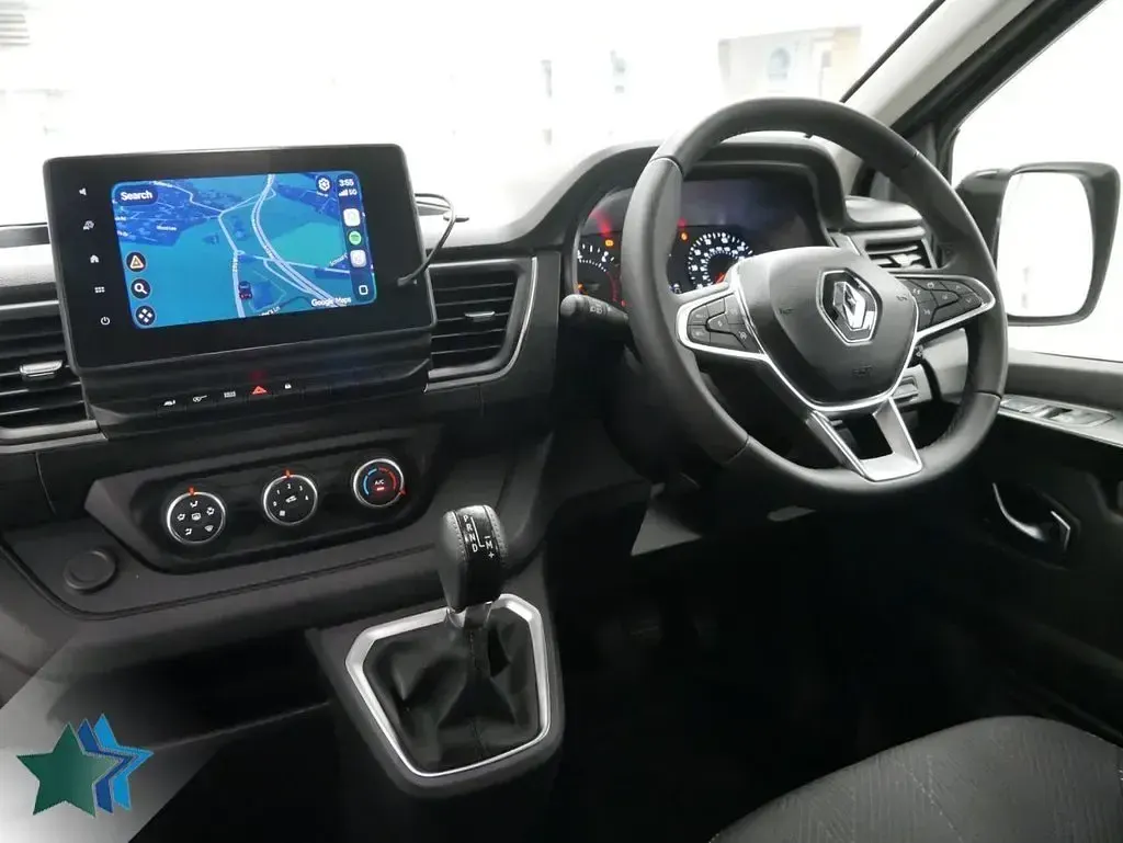 Used Renault Trafic 150 HP (110 kW) 2023 Black