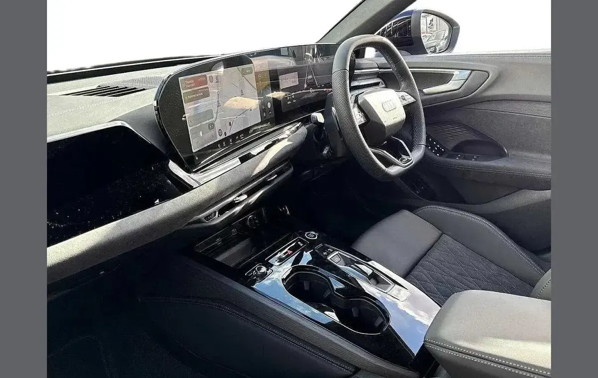 Nouă Audi A5 Comfort 295 CP (216 kW) 2026 Albastru Break