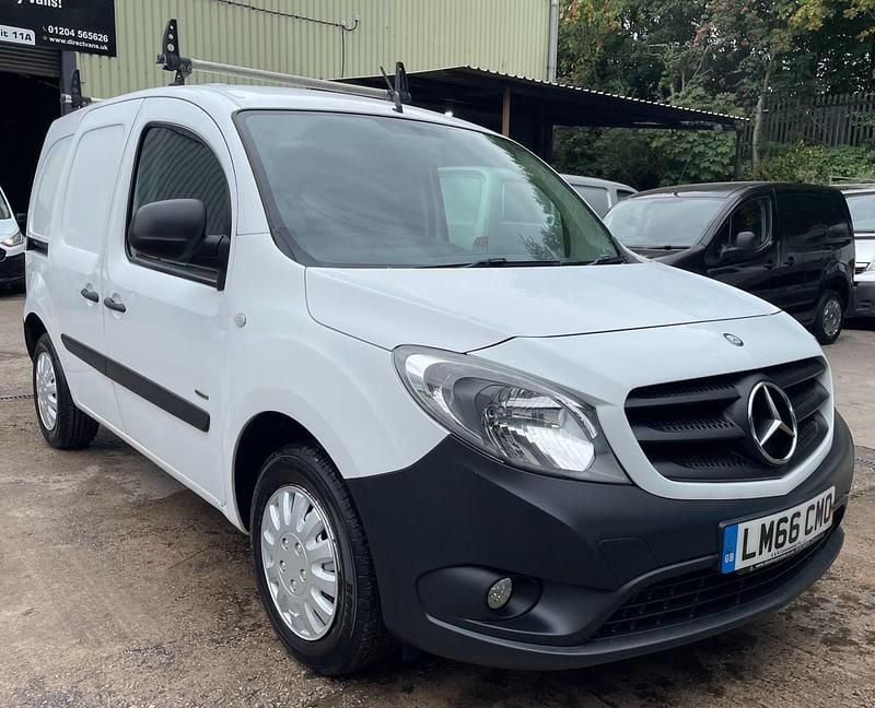 Used Mercedes Citan 109 90 HP (66 kW) 2016 White