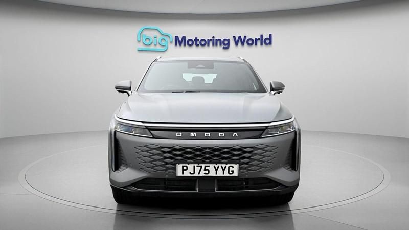 Used Omoda 9 449 HP (330 kW) 2025 Grey SUV