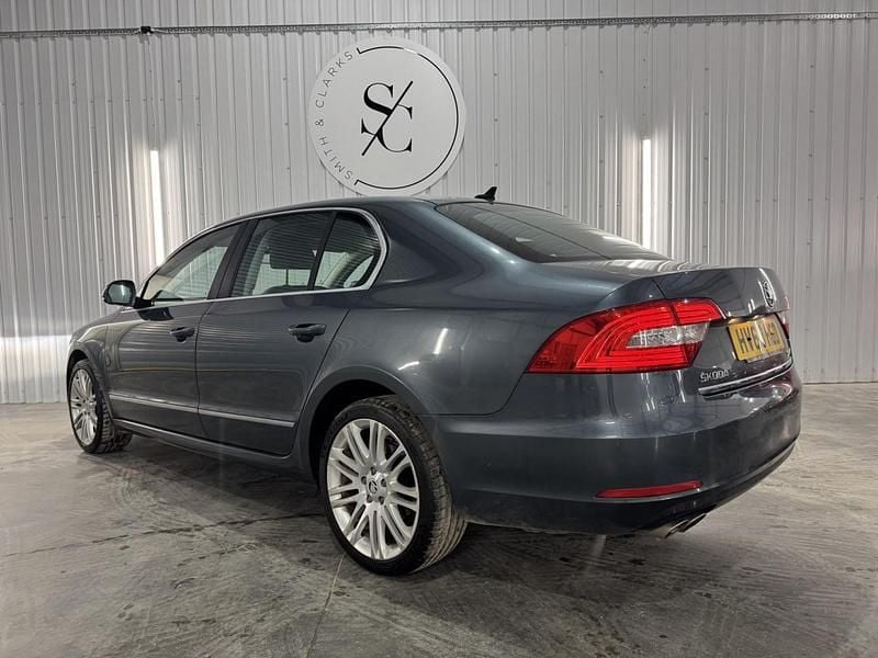 Used Skoda Superb Elegance 140 HP (102 kW) 2013 Grey Hatchback