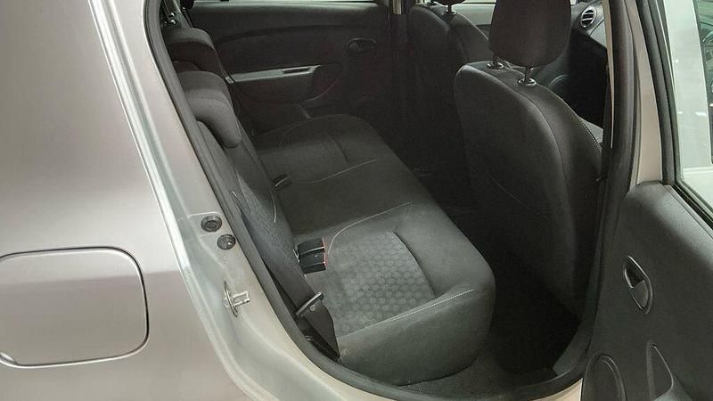 Used Dacia Sandero Lauréate 90 HP (66 kW) 2013 Silver Hatchback