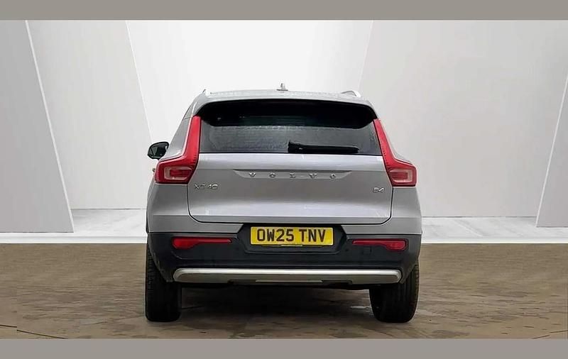Used Volvo XC40 Ultra 194 HP (142 kW) 2025 Silver SUV