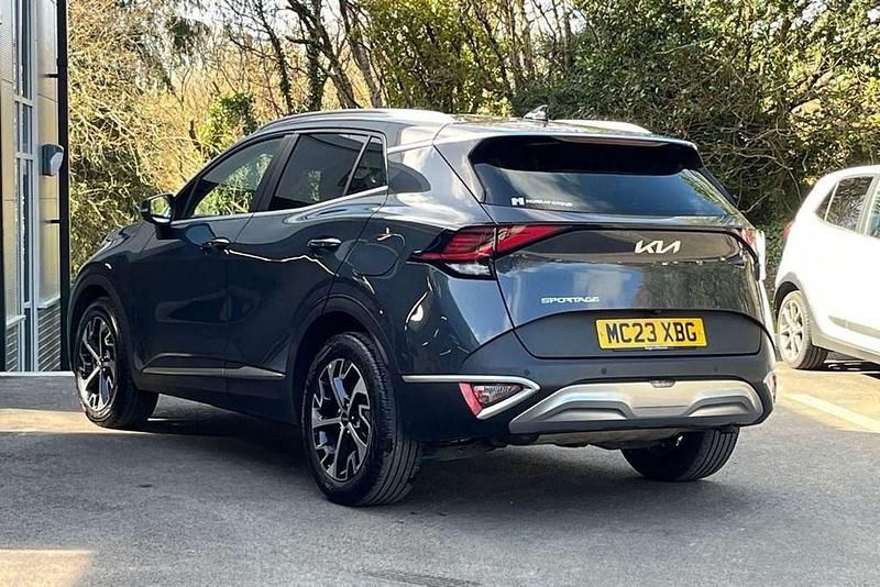 Usado Kia Sportage 147 HP (108 kW) 2023 Cinzento SUV