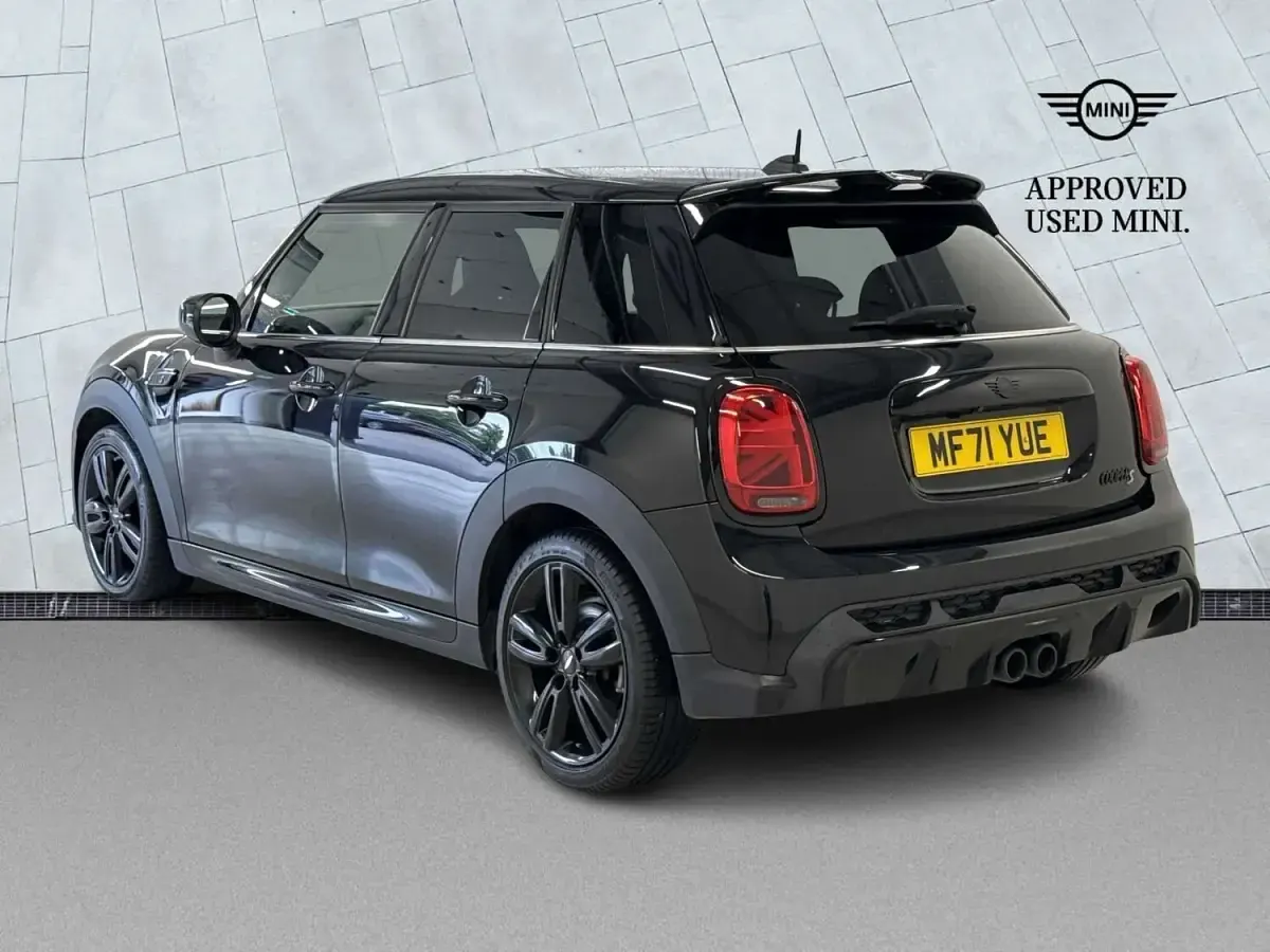 Used Mini Cooper S Sport 192 HP (141 kW) 2021 Black Hatchback