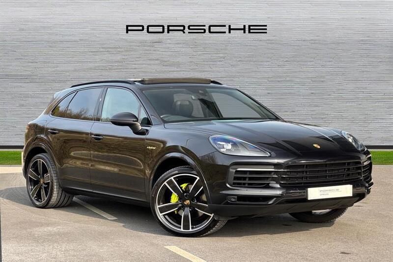 Jet black Used 2019 Porsche Cayenne SUV | £47,995 (A bit pricey) - Image 1/3