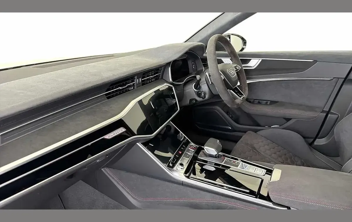 Used Audi RS6 Design 620 HP (456 kW) 2024 White Estate