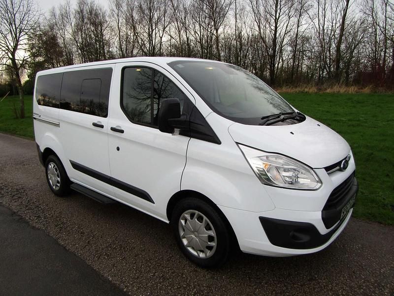 Used Ford Tourneo Zetec 105 HP (77 kW) 2017 White MPV