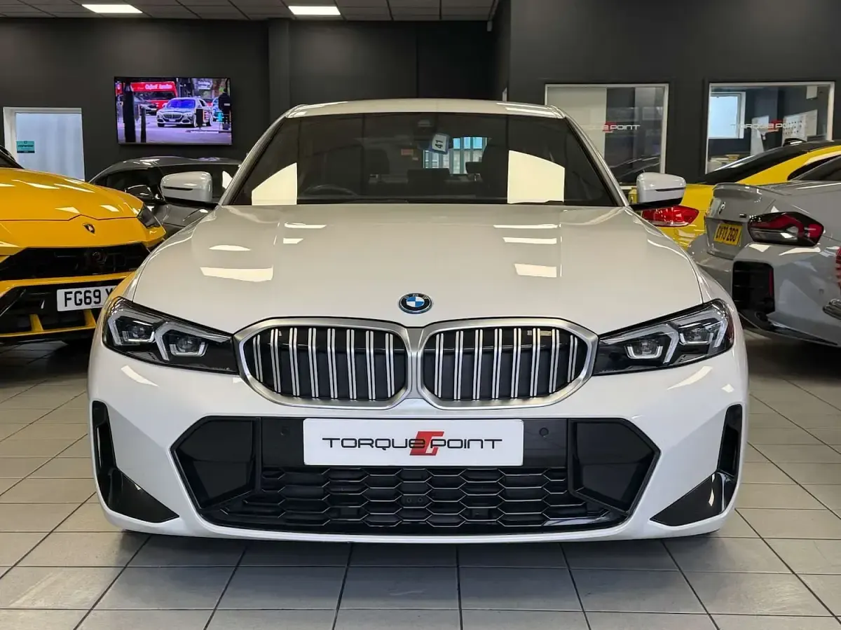 Used BMW 330e M Sport 292 HP (214 kW) 2023 White Sedan