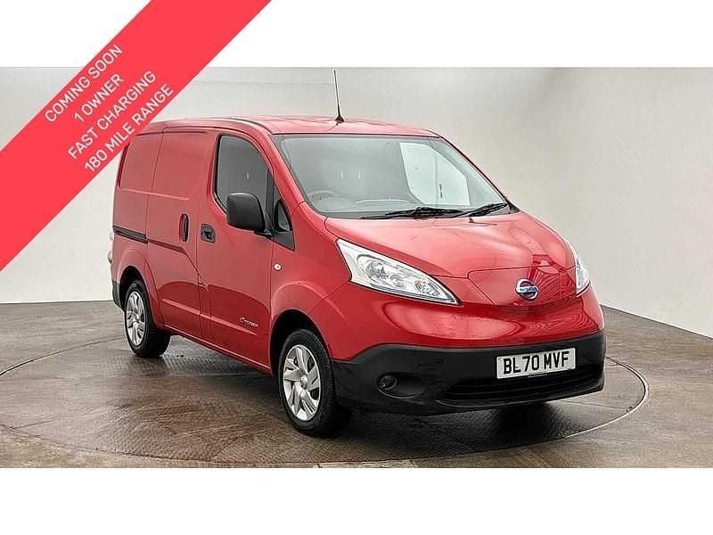 Used Nissan e-NV200 Acenta 80 kW (109 HP) 2021 Red MPV