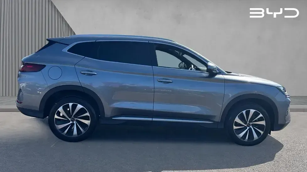 Used BYD Seal U Comfort 218 HP (160 kW) 2025 Metallic  time grey SUV
