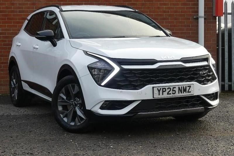 White Used 2025 Kia Sportage 2 SUV | £29,290 (Good price) - Image 1/1
