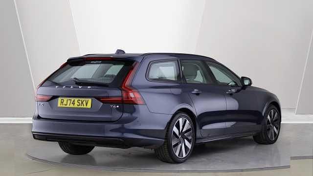 Used Volvo V90 Plus 350 HP (257 kW) 2025 Estate