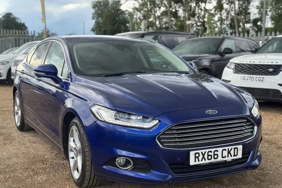 Used Ford Mondeo Titanium 180 HP (132 kW) 2016 Hatchback