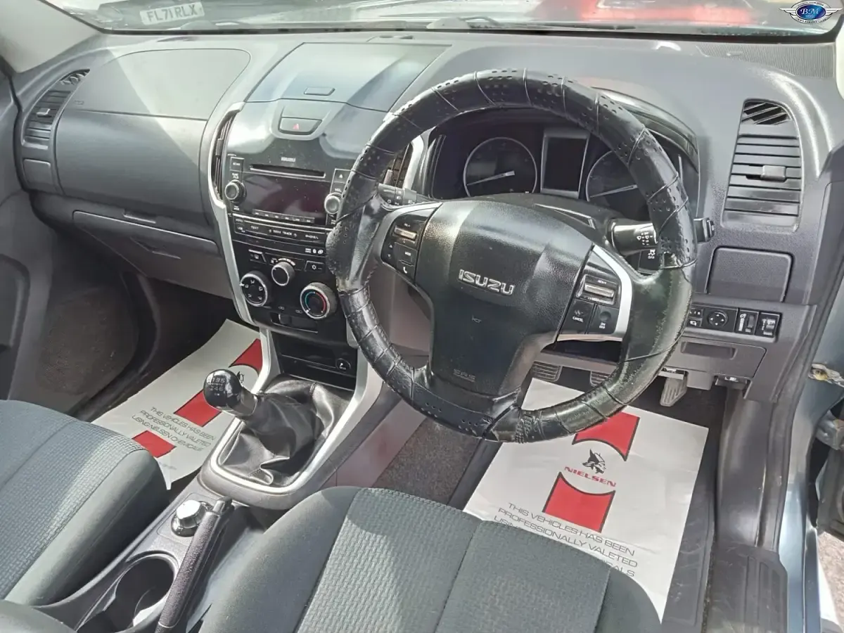 Used Isuzu D-Max 136 HP (100 kW) 2012 Grey Pickup