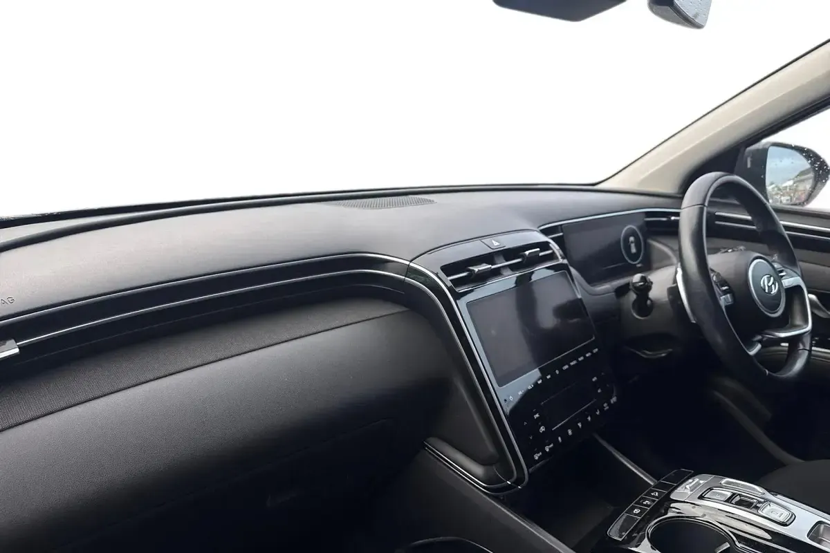 Używany Hyundai Tucson SE 230 KM (169 kW) 2021 Szary SUV