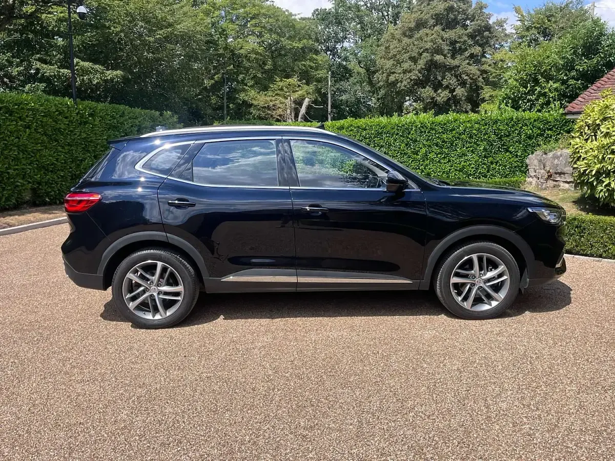 Used MG HS Exclusive 162 HP (119 kW) 2022 Black SUV