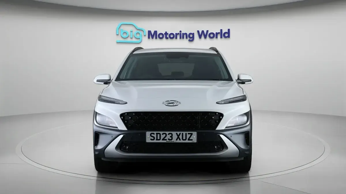 Used Hyundai Kona Premium 120 HP (88 kW) 2023 White SUV