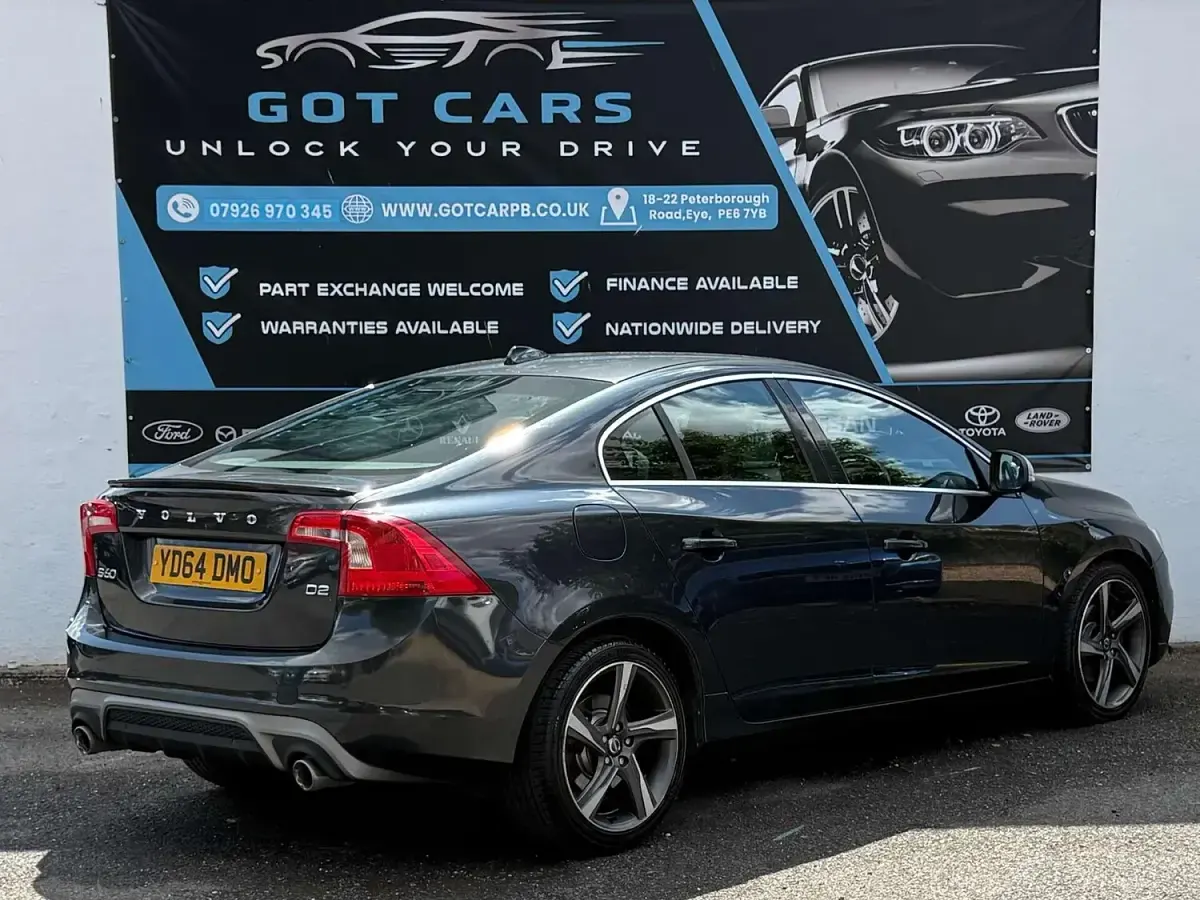Used Volvo S60 R-Design 115 HP (84 kW) 2014 Grey Sedan