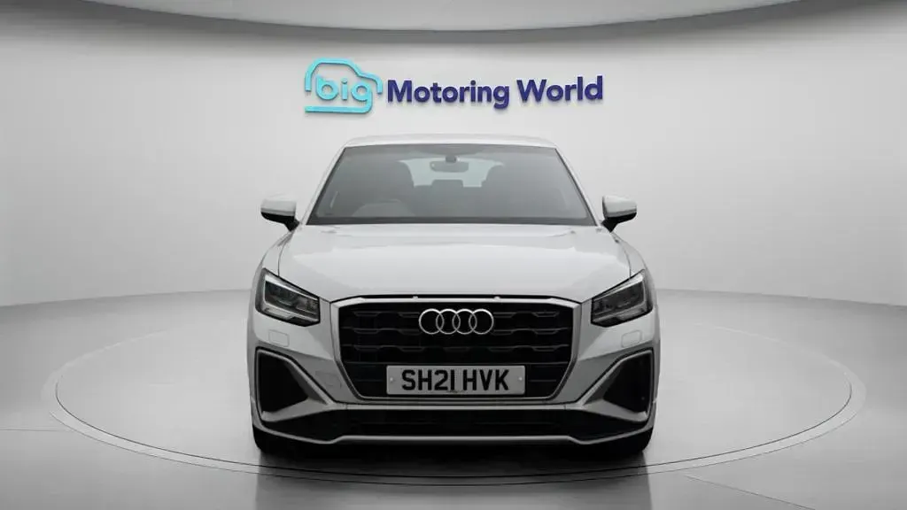 Used Audi Q2 S-Line 150 HP (110 kW) 2021 White SUV