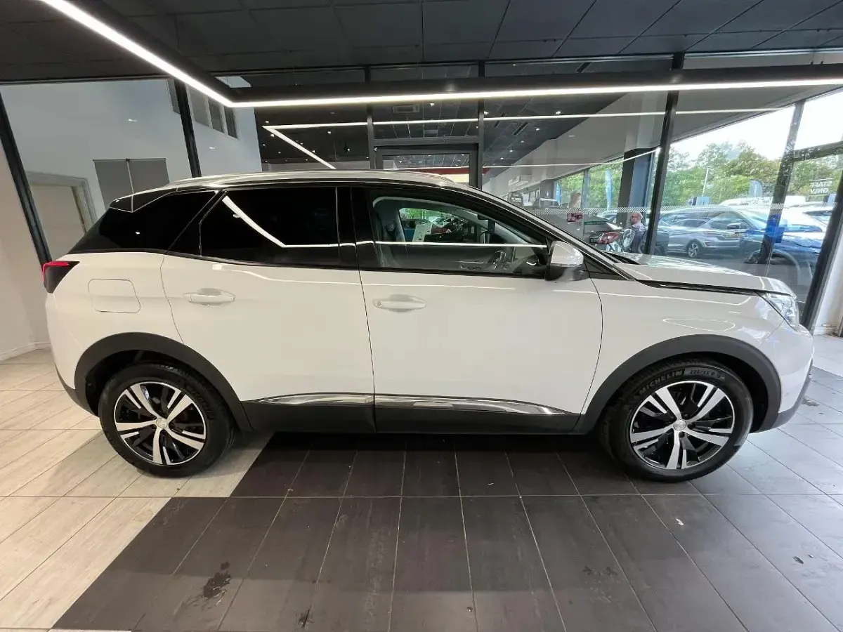 Used Peugeot 3008 Allure 129 HP (94 kW) 2020 White SUV