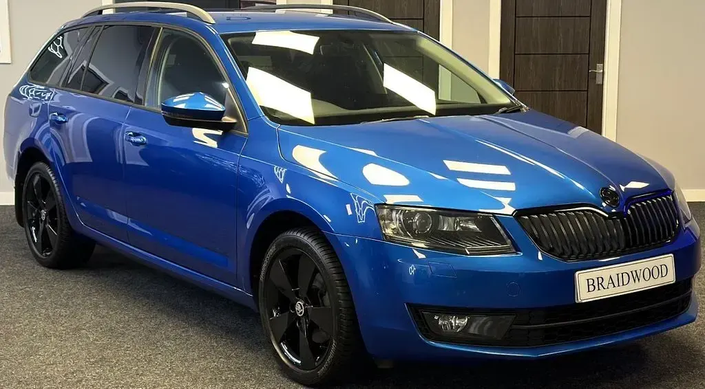 Used Skoda Octavia Sport 150 HP (110 kW) 2017 Blue Estate