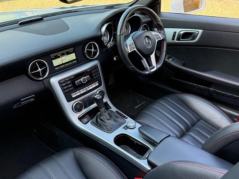 Used Mercedes SLK200 AMG 184 HP (135 kW) 2014 White Cabriolet