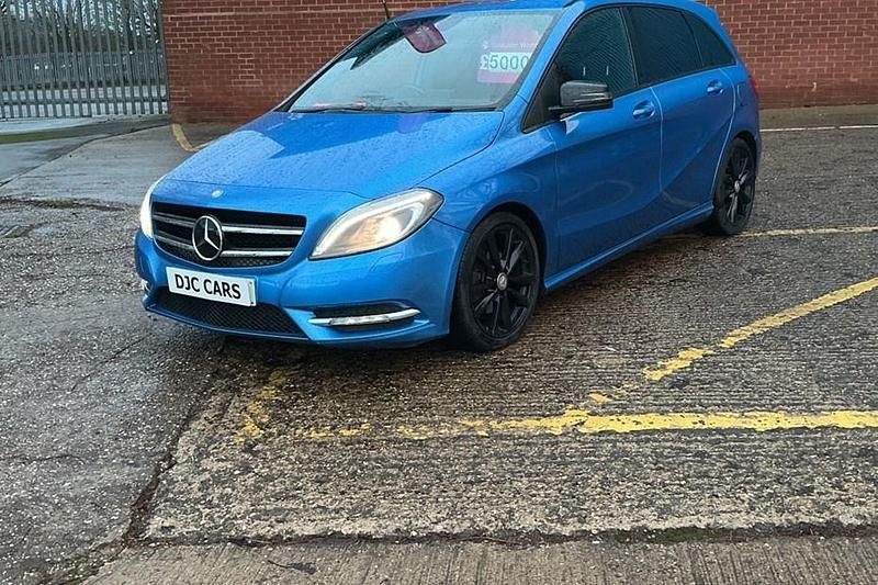 Blue Used 2014 Mercedes B180 MPV | £4,995 (Good price) - Image 1/1