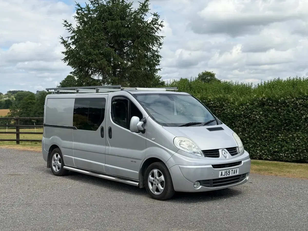 Used Renault Trafic 2009 Silver MPV