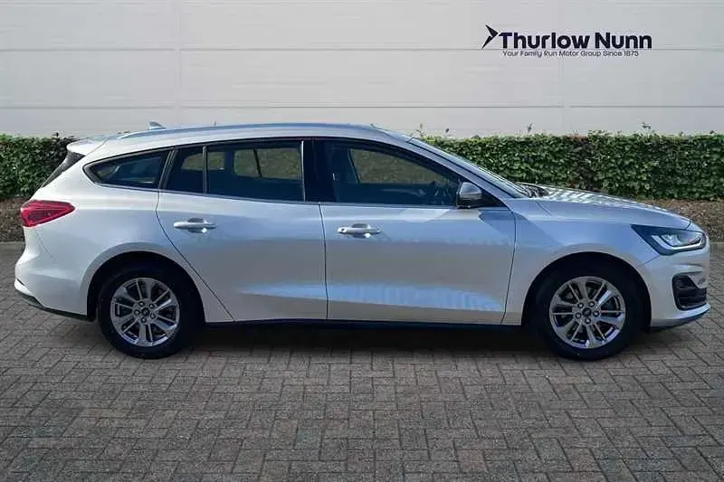 Used Ford Focus Titanium 125 HP (91 kW) 2023 Silver Estate