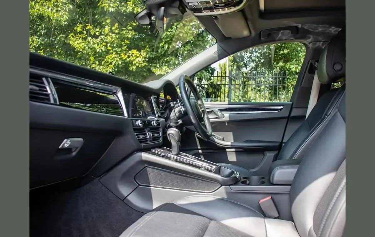 Used Porsche Macan S 374 HP (275 kW) 2023 Grey SUV