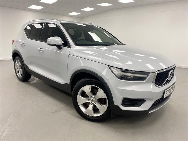 Silver Used 2019 Volvo XC40 Momentum SUV | £18,695 (Fair price) - Image 1/4