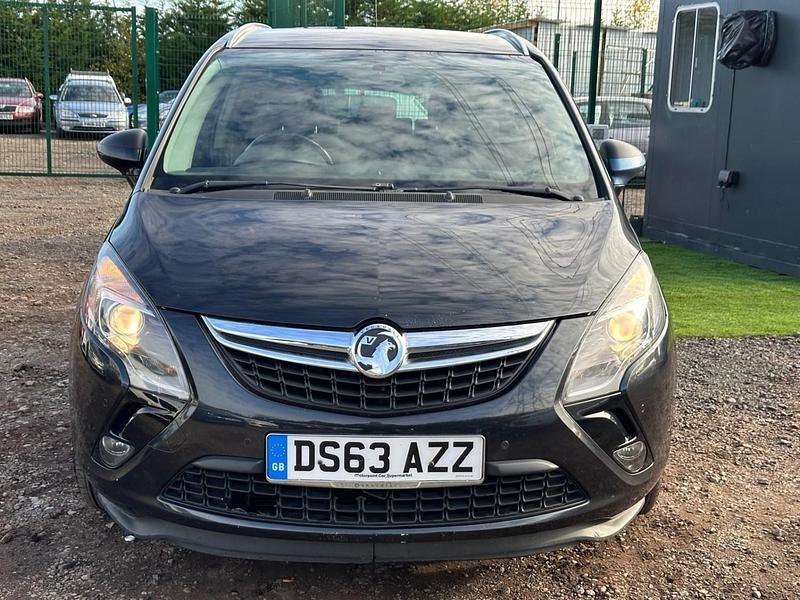 Used Vauxhall Zafira SRi 140 HP (102 kW) 2013 Black MPV